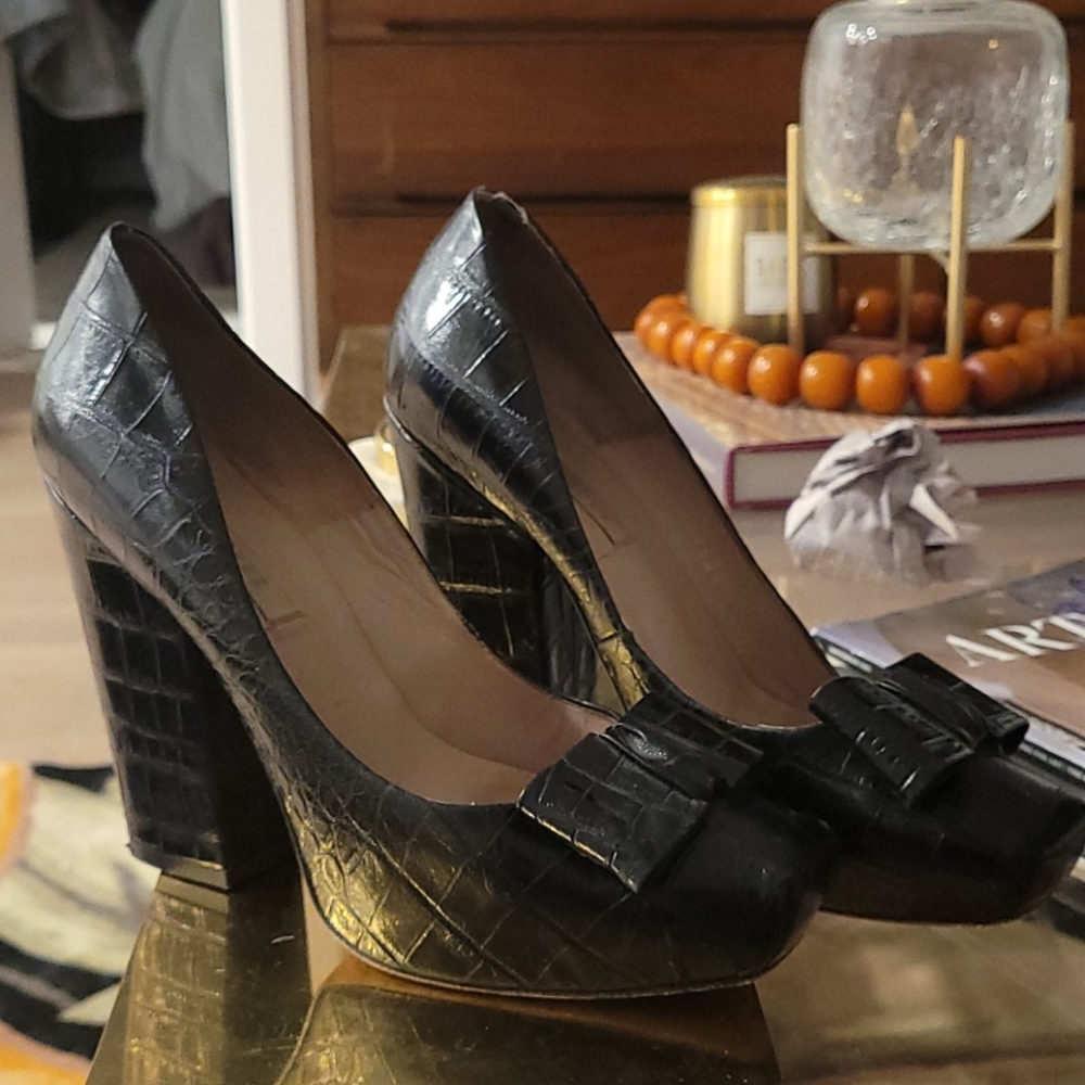 Chunky Heel Leather Pump